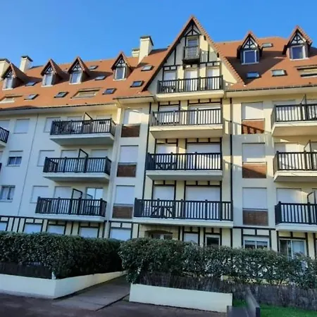 شقة Flat Sea View With Swimming Pool